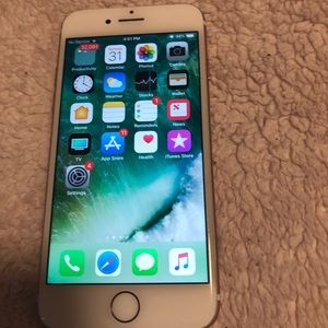 iPhone 7plus 32 mgb unlocked